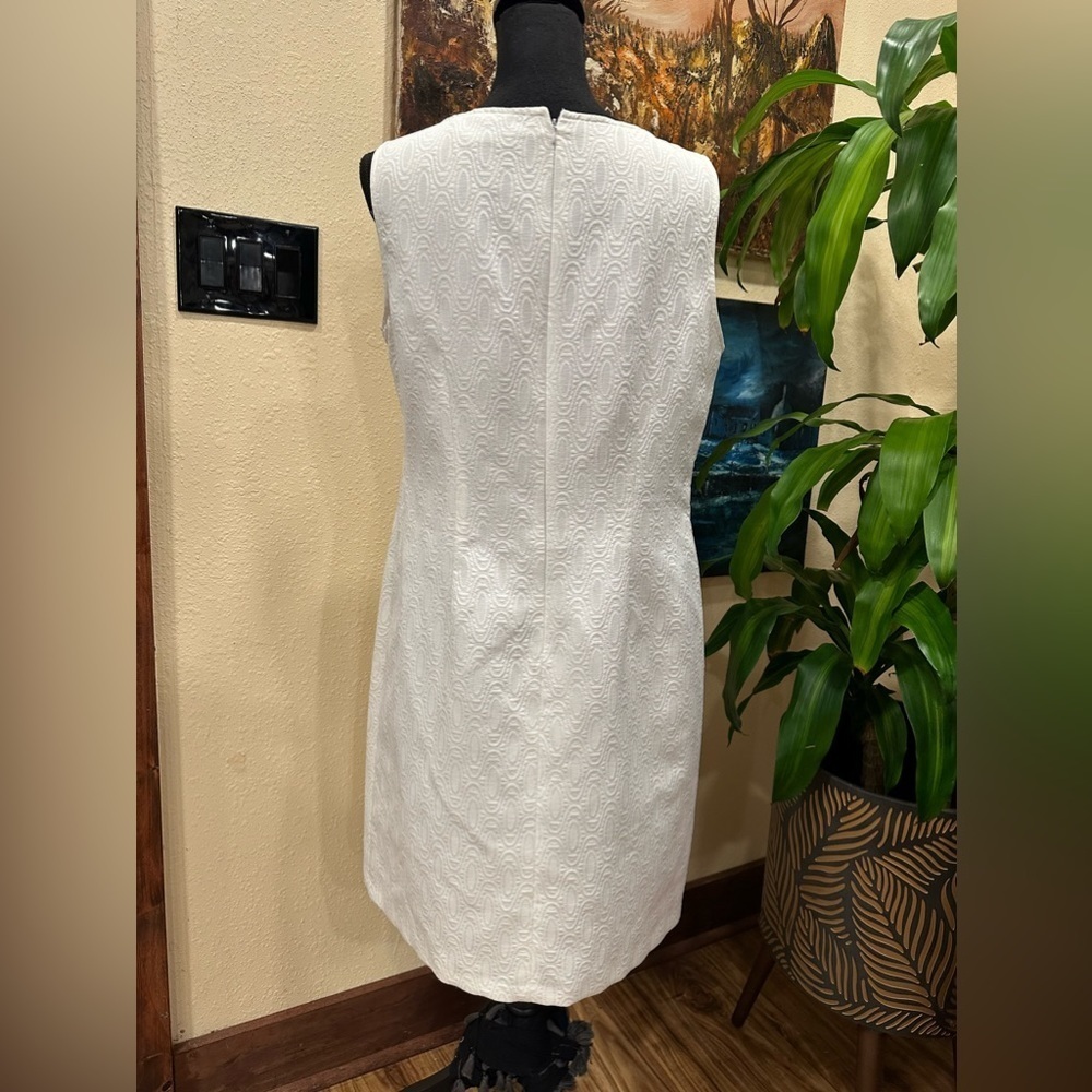VTG Liz Claiborne White Textured Piqué Sheath Dress – Nautical Button Detail - Picture 9 of 11